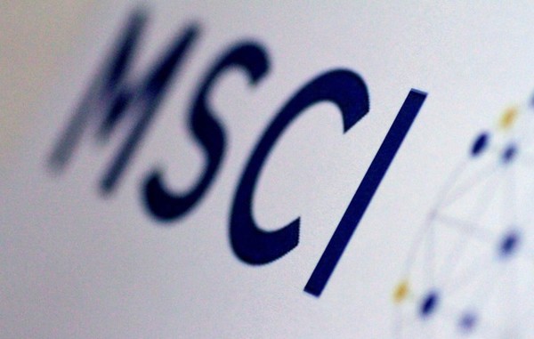 모건스탠리캐피탈인터내셔널(MSCI)가 전 세계 200곳의 자산운용사와 금융투자회사에 있는 200명의 임원들을 상대로 실시한 올해 투자트렌드에 관한 설문을 통해 ESG에 집중할 계획이라는 결론을 도출했다. 사진=MSCI캡처