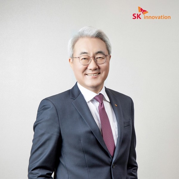 김준 SK이노베이션 사장은 올해 신년사를 통해 "친환경 에너지와 소재 중심(Green Energy & Materials) 기업을 방향으로 파이낸셜 스토리(Financial Story)를 설정한 만큼 본격적인 실행의 원년인 올해, 모두의 강한 의지와 패기로 친환경 중심의 전면적·근본적 혁신으로 그린밸런스2030을 완성해 'New SK이노베이션'을 만들자"고 당부했다. 사진=SK이노베이션