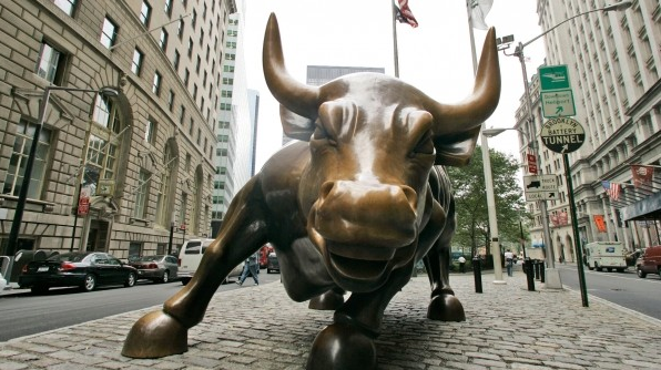 미국 뉴욕 월스트리트의 황소상.