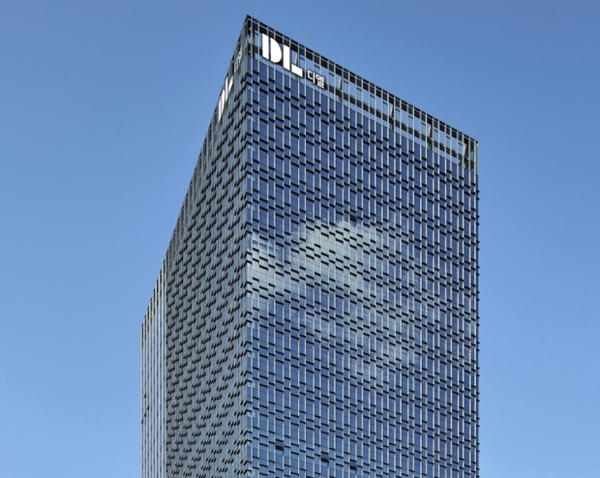 DL이앤씨는 ESG 경영에서 친환경에 집중하는 모습을 보이고 있다. 사진=DL이앤씨 사옥 전경