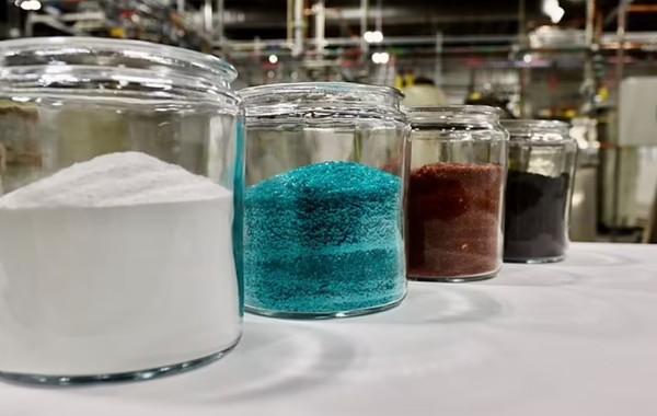 미국이  폐배터리를 파쇄하여 음극 물질로 전환하고 미래 사용 가능한 배터리로 전환하는 사업을 가속화하고 있다. 사진=미국 스타트업 Ascend Elements