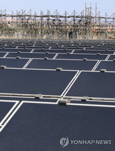 뉴멕시코 퍼블릭 서비스 사에 설치된 태양광 패널 모습. AP=연합