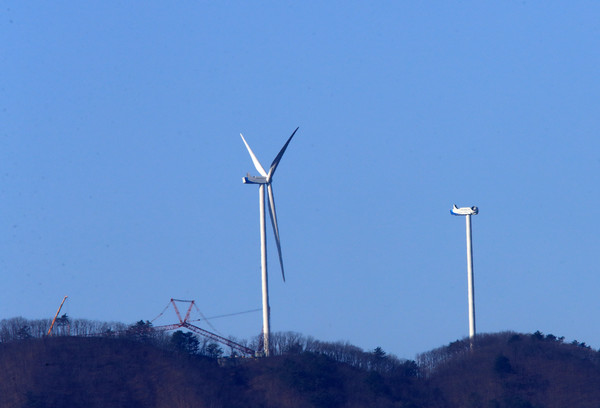 강원도 양양군 만월산의 풍력발전기. 사진=연합뉴스