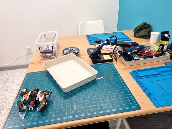 수거한 장난감은 세부 부품까지 모두 분해한 뒤 재생 소재로 만든다. 사진=이가은