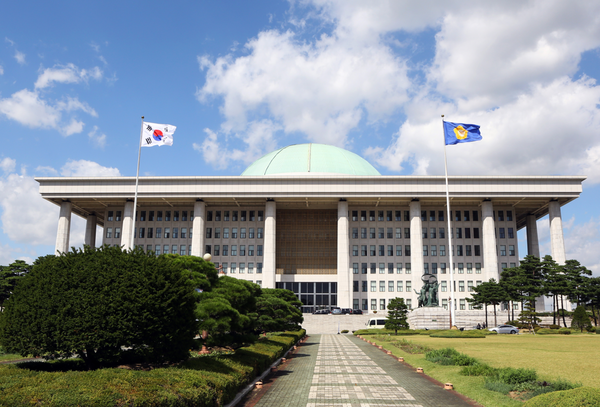 국회에서 ESG기본법 제정 움직임이 일고 있다. 사진=연합뉴스.