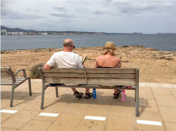 은퇴 직후 여행을 위해선 별도 자금을 마련해 놓는 게 좋다. 사진=픽사베이