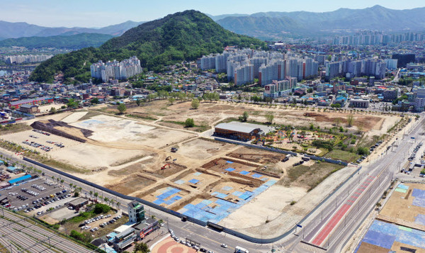 본격적인 개발을 앞둔 춘천 옛 캠프페이지 부지. 사진=연합뉴스