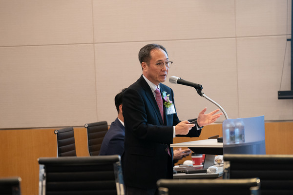 신진영 자본시장연구원 원장이 11월1일 열린 ESG경제 창간 3주년 기념 포럼에서 발제하고 있다. 사진=ESG경제