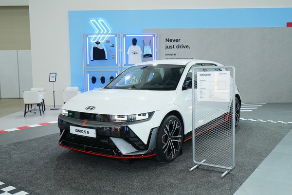 현대자동차·기아가 지난 10월 대구 엑스코(EXCO)에서 열린 '2023 대한민국 미래모빌리티엑스포'에서 대표 친환경차인 아이오닉 5N을 전시하고 있다. 사진=현대자동차·기아 제공