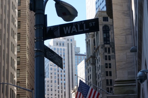 세계 금융의 중심지인 뉴욕 월스트리트 거리. 사진=연합뉴스