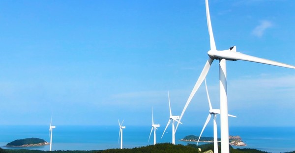 전남 신안군 임자도에 설치된 풍력 발전기. 사진=연합뉴스(전남도 제공)