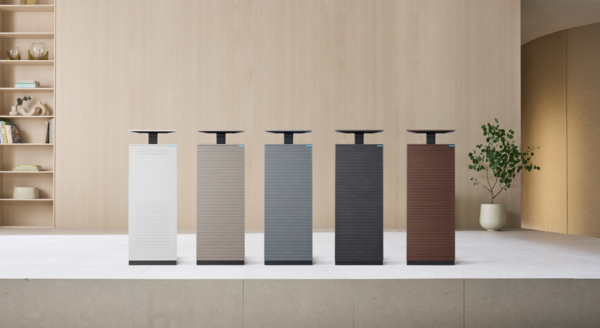 공기청정기 제품이 첨단 기술에 다양한 디자인으로 진화하고 있다. 사진=코웨이 제공