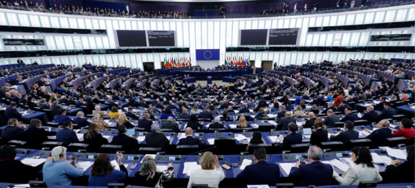 지난 17일 프랑스 스트라스부르 EU의회에서 개최된 투표 세션 중 모습. EPA=연합뉴스