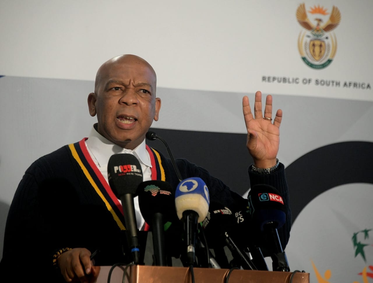 남아공의 라목고파 에너지전기장관이 지난 8일 전기 분배 및 발전 성과에 대해 언론에 브리핑을 실시했다. 사진=남아공 에너지전기부 공식 X(구 트위터) 계정