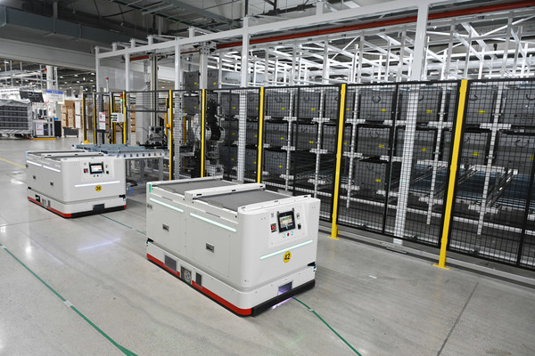 스마트팩토리 설루션이 적용된 경남 창원 LG스마트파크 냉장고 생산라인. 사진=LG전자