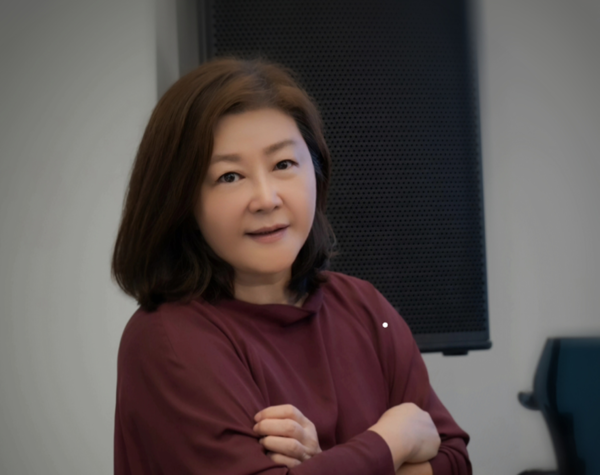 성남시 서현에 국내 1호 시니어 음악학원 '남주희시니어음악학원'을 개원한 남주희 원장. 사진=ESG경제