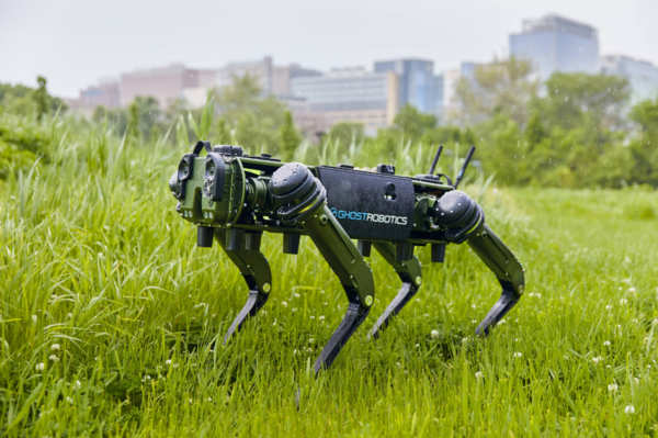 고스토로보틱스의  사족보행 로봇 제품.  사진=LIG넥스원 제공