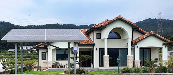 엔라이튼 주택용 태양광 시공 사례.  사진=엔라이튼
