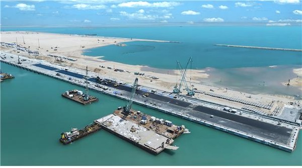 이라크 알포 신항만 현장 안벽공사 전경. 사진=대우건설