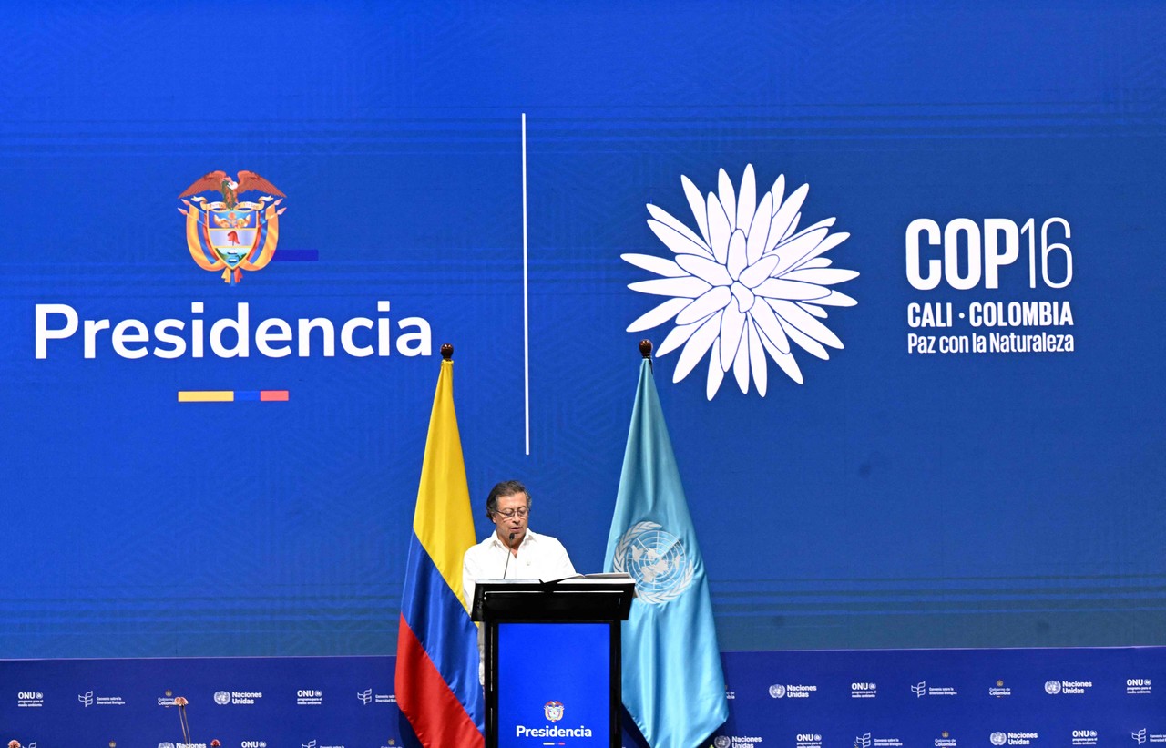 제16차 유엔 생물다양성협약 당사국총회 개막식에서 기조연설하는 구스타보 페트로 콜롬비아 대통령. AFP=연합