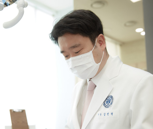 부산 연세비앤이치과 금곡점 김민석 대표원장