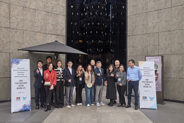 한남동 패션5에 방문한 몽골 정부 관계자와 기업인.   사진=SPC그룹