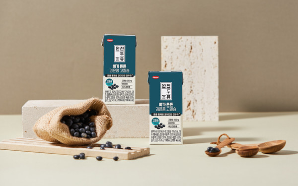 한미사이언스가 출시한 완전두유 신제품 '완전두유 뼈가튼튼 검은콩 고칼슘'.    사진=한미사이언스