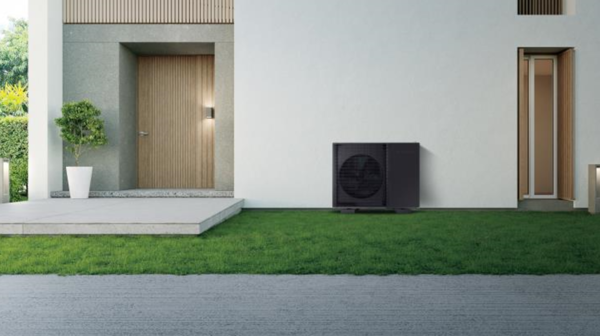 삼성전자 가정용 히트펌프 EHS '모노 R32 HT 콰이어트' 실외기 제품 이미지. 사진=삼성전자 제공