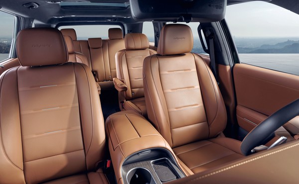 현대자동차는 프리미엄 플래그십 대형 SUV ‘디 올 뉴 팰리세이드'의 가솔린 모델을 출시하고 순차적으로 고객에게 인도한다고 15일 밝혔다.  디 올 뉴 팰리세이드 내부.   사진=현대차