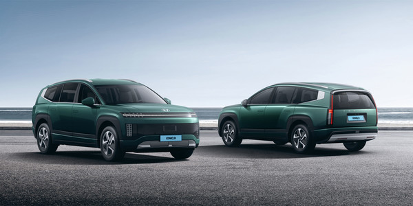 현대차가 전동화 대형 SUV 아이오닉 9의 판매 가격을 공개하고 3일부터 사전 계약을 시작한다.  사진=현대차
