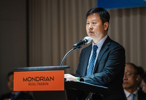 박기덕 고려아연 사장이 28일 서울 용산구 몬드리안 호텔에서 열린 정기 주주총회에서 발언하고 있다.   사진=고려아연