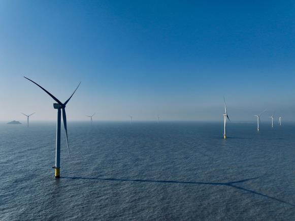 전남해상풍력 1단지에 설치된 풍력발전기 10기. 사진=SK이노베이션 E&S