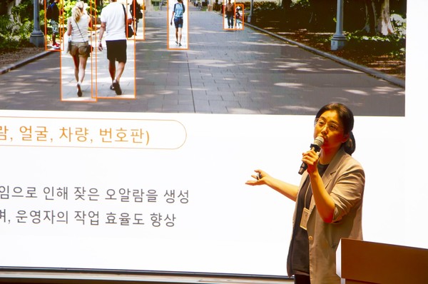AI 기술 소개하는 임정은 한화비전 AI 연구소장. 사진=한화비전