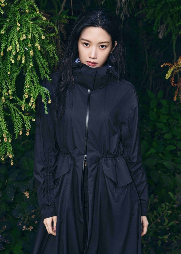 코오롱스포츠 여성 썸머 레인코트.   사진=코오롱스포츠