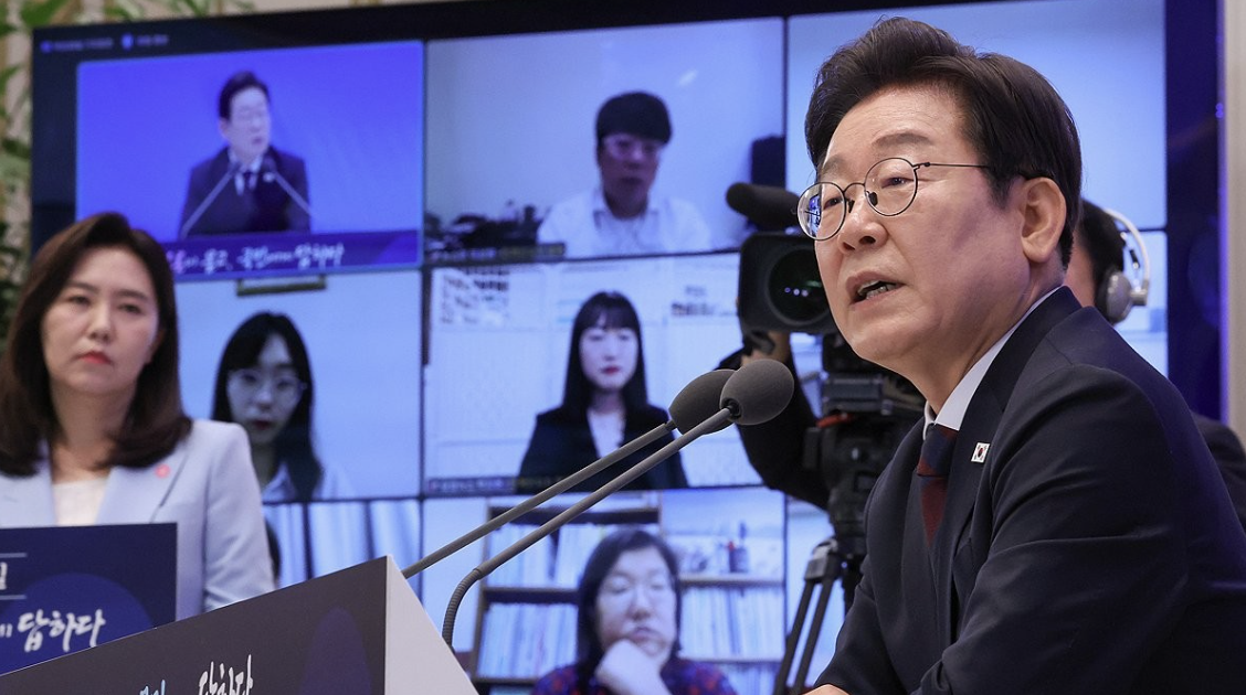 이재명 대통령이 7월3일 청와대 영빈관에서 '대통령의 30일, 언론이 묻고 국민에게 답하다' 기자회견을 하고 있다. 사진=연합뉴스