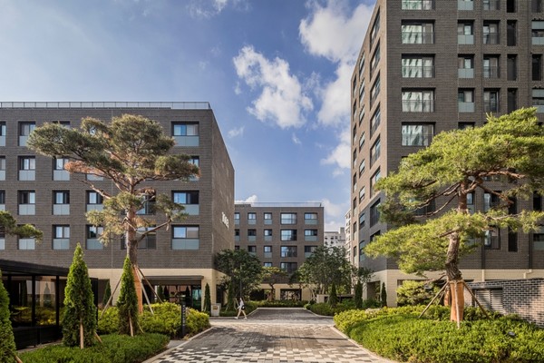 DL이앤씨 ‘e편한세상 고덕 어반브릿지’ 단지 전경.    사진=DL이앤씨