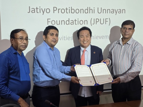 넷제로홀딩스그룹 최고사회균형책임자(CSNO)에 영입된 최승원 박사(오른쪽 2번째). 최 박사는 세계적으로 저명한 테너이자 사회복지학 박사다.    사진=넷제로홀딩스