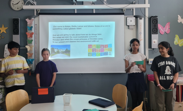 스웨덴 스톡홀름 니야 초등학교 5학년 학생들이  ESG경제 취재팀에게 교내 그린 활동을 설명하고 있다. 사진=ESG경제