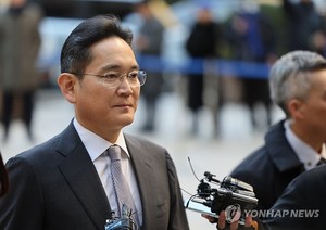 <b>이재용</b> '<b>사법리스크</b>' <b>완전 해소</b>...'뉴삼성' 시동 기대감 삼전 주가 강세