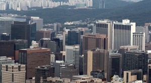 "실적 꺾여도 보수는 굳건"...국내기업 성과보상 연계 미흡 '여전' - 뉴스 썸네일 이미지